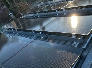 PV-Installation AceFlex, Solarmodul 500 Watt Testsieger, Photovoltaik auf Gründächern