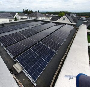 Flachdachhalterung Photovoltaik Titel, PV Flachdach Aufständerung 30 Grad ohne bohren