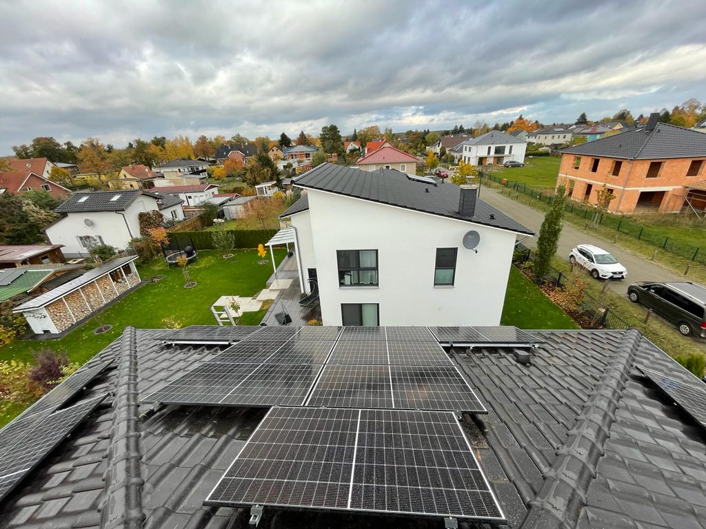 PV-Anlage, installiert von der AceFlex GmbH in Panketal, Photovoltaik 30 kWp mit Speicher Titel