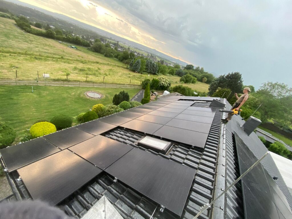 Photovoltaik-Anlage in Neuwied, installiert von der AceFlex GmbH