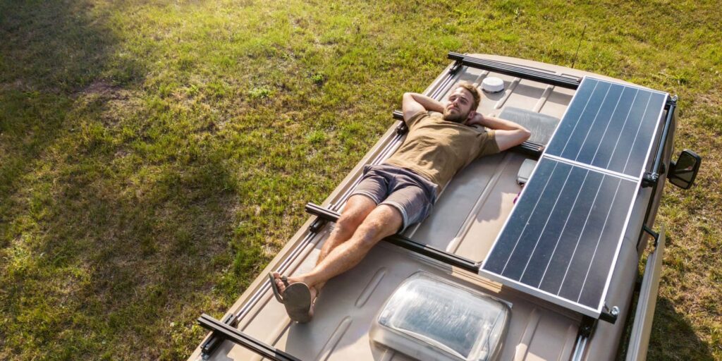 Solaranlage Wohnmobil selbst montieren Titel, Quelle: ADAC