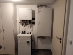 FENECON Speicher, installiert von der AceFlex GmbH, Photovoltaik ohne Speicher sinnvoll