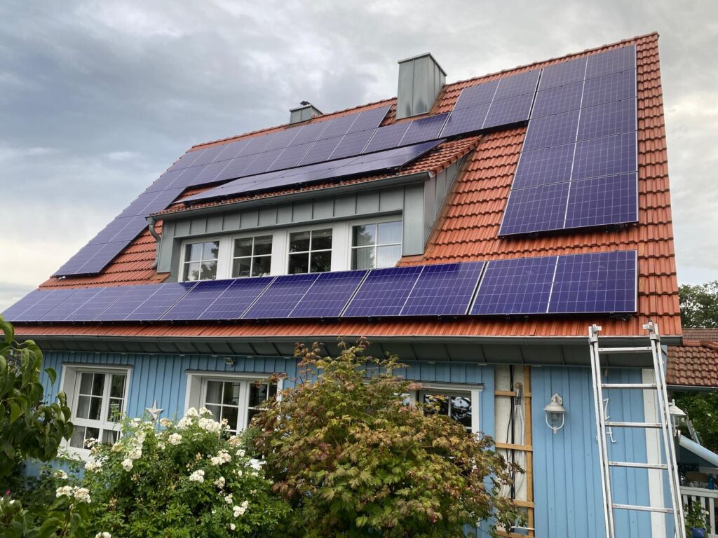 PV-Anlage, installiert von der AceFlex GmbH in Marburg, Bestehende PV Anlage auf Eigenverbrauch umstellen Titel
