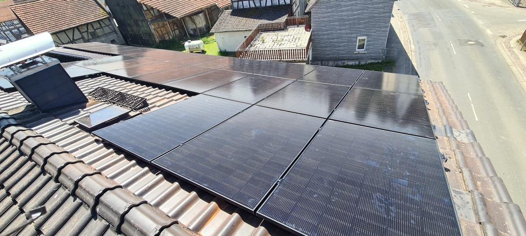Photovoltaik-Anlage in Mücke, installiert von der AceFlex GmbH